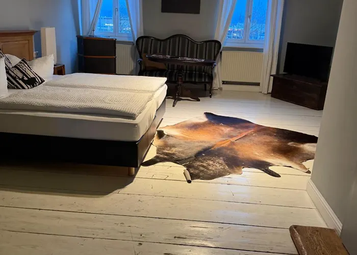 Inn Staudham